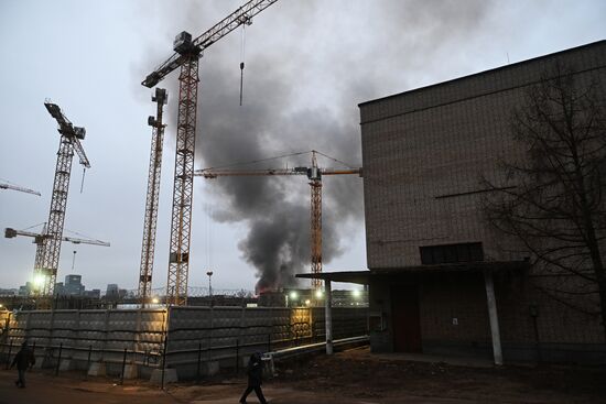 Пожар в административном здании в Москве