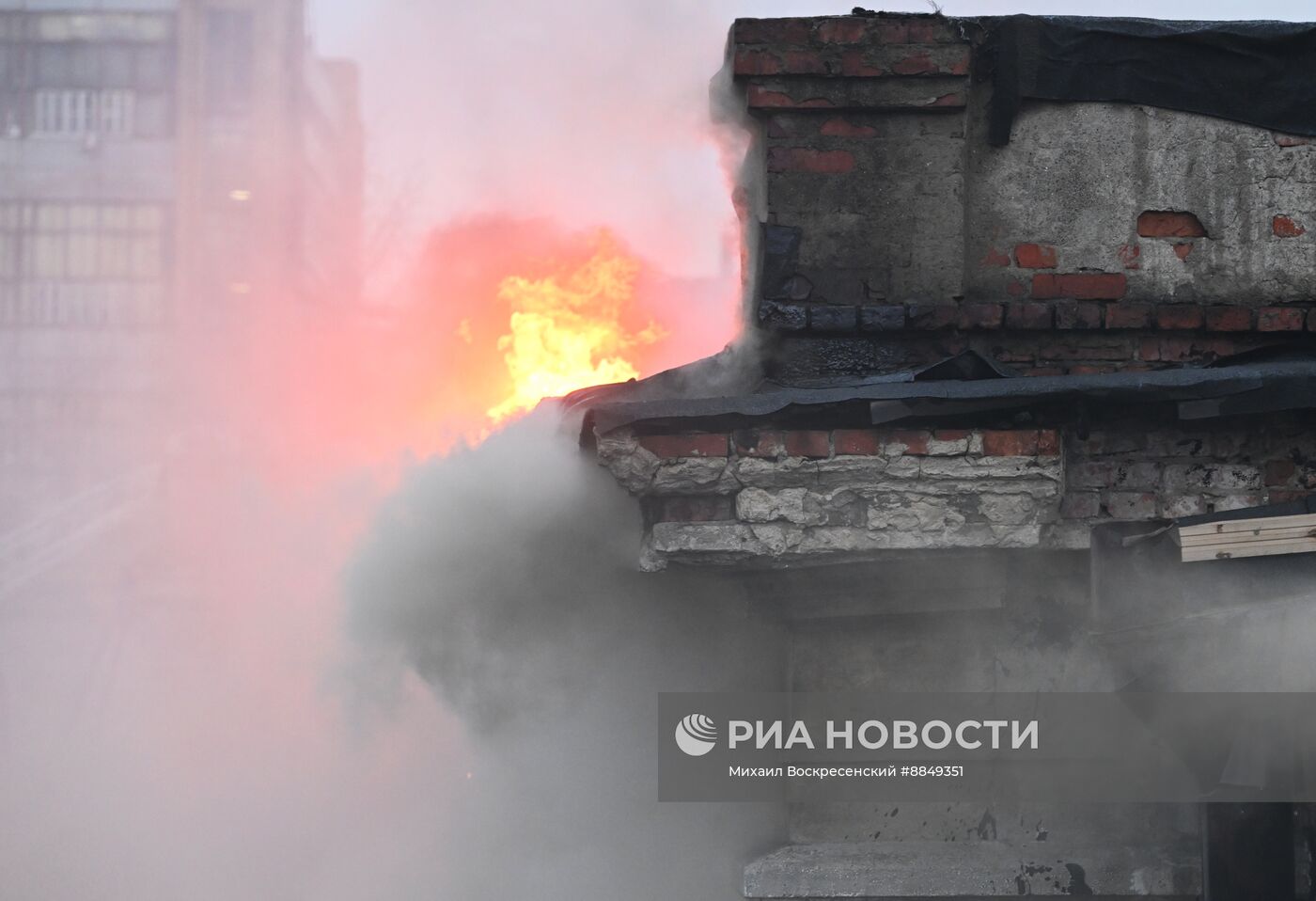 Пожар в административном здании в Москве