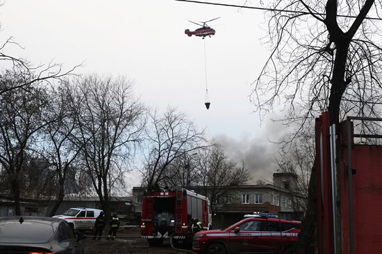 Пожар в административном здании в Москве