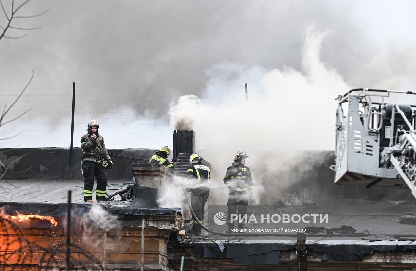 Пожар в административном здании в Москве