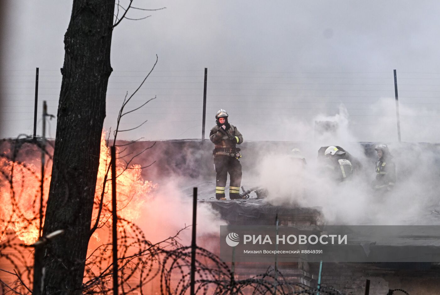 Пожар в административном здании в Москве