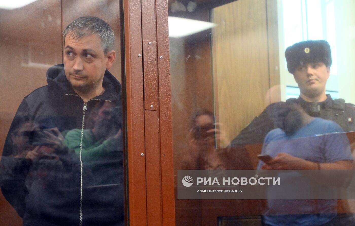 Избрание меры пресечения подозреваемым в причастности к делу экс-главы "Фонбета"