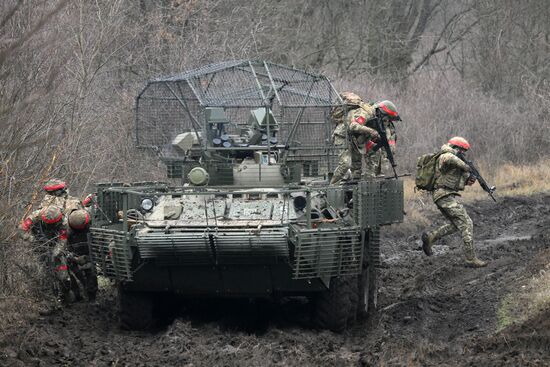 Боевая подготовка 15-й отдельной гвардейской мотострелковой Александрийской бригады в ДНР