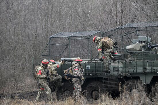 Боевая подготовка 15-й отдельной гвардейской мотострелковой Александрийской бригады в ДНР