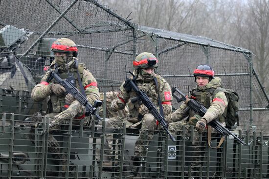 Боевая подготовка 15-й отдельной гвардейской мотострелковой Александрийской бригады в ДНР