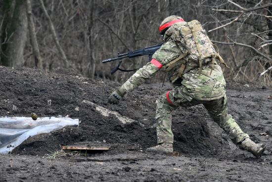 Боевая подготовка 15-й отдельной гвардейской мотострелковой Александрийской бригады в ДНР