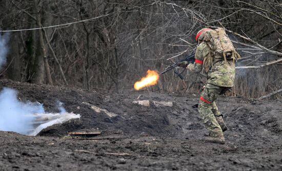 Боевая подготовка 15-й отдельной гвардейской мотострелковой Александрийской бригады в ДНР