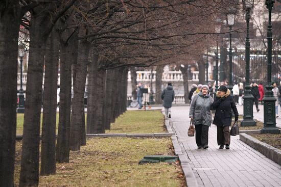 Теплая погода в Москве