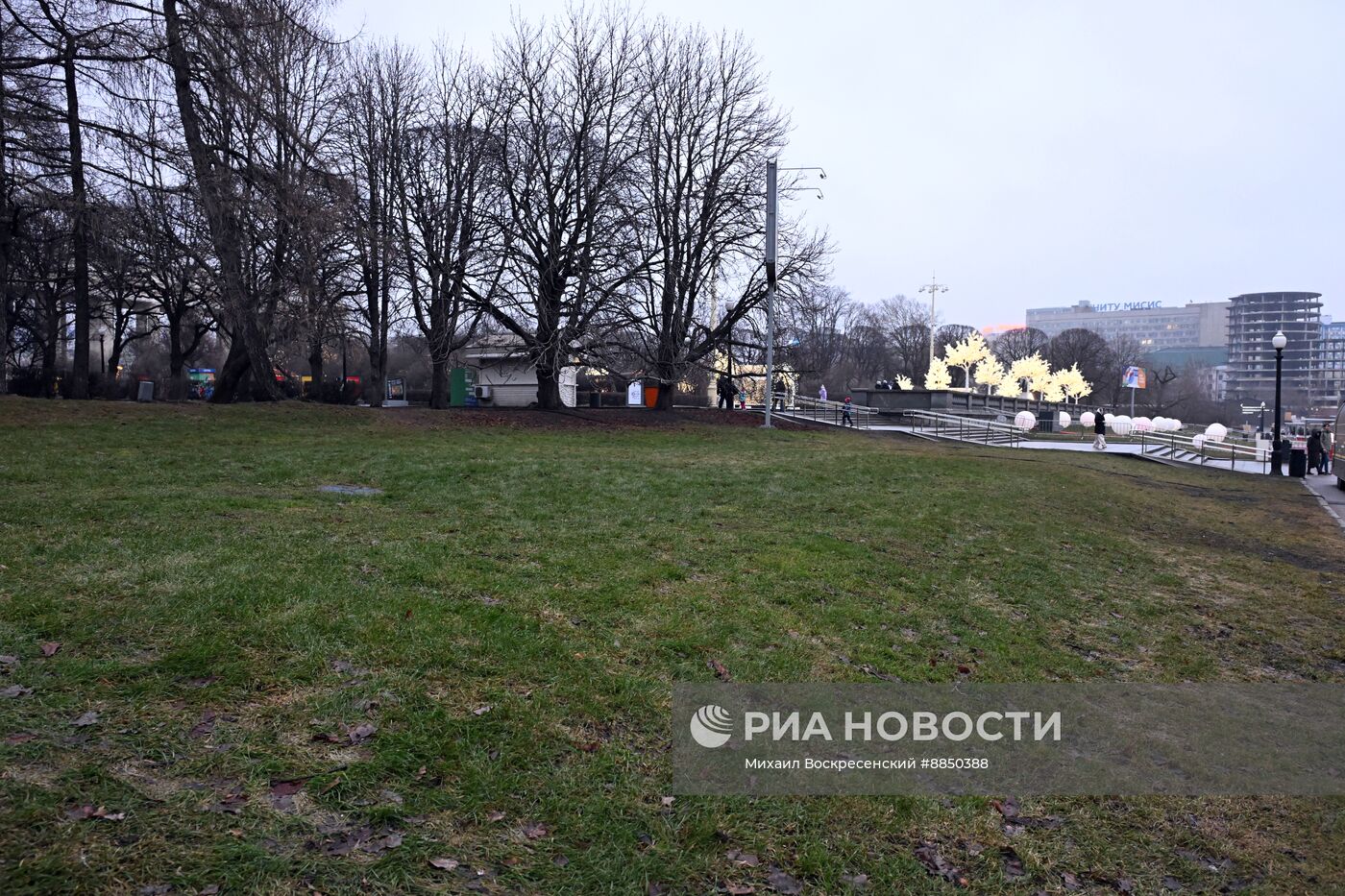 Теплая погода в Москве