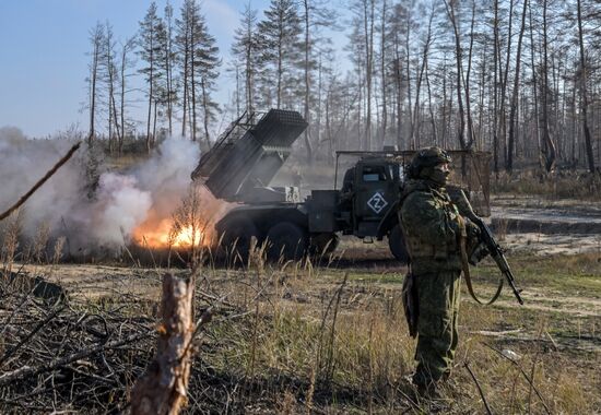 Боевая работа РСЗО "Град" 25 армии на Краснолиманском направлении в ЛНР 