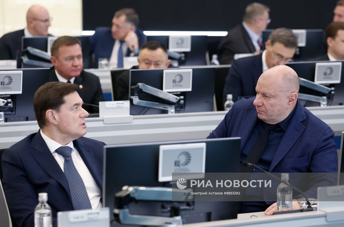 Премьер-министр М. Мишустин провел стратсессию "Реализация макроэкономической политики для устойчивого роста"