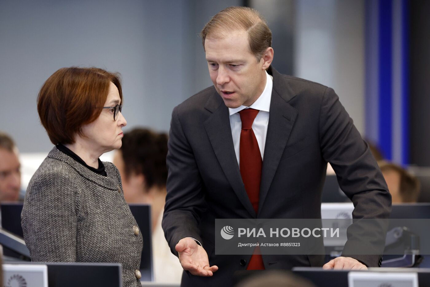 Премьер-министр М. Мишустин провел стратсессию "Реализация макроэкономической политики для устойчивого роста"