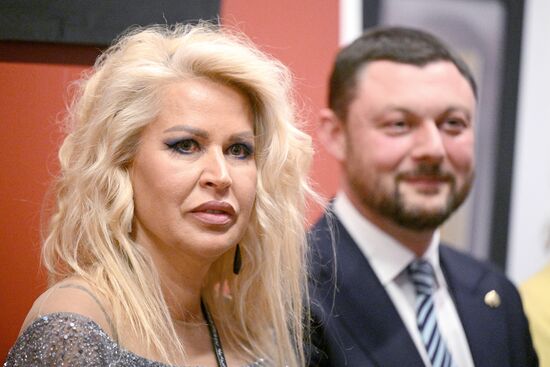 Открытие выставки "Учитель" Е. Васильевой 