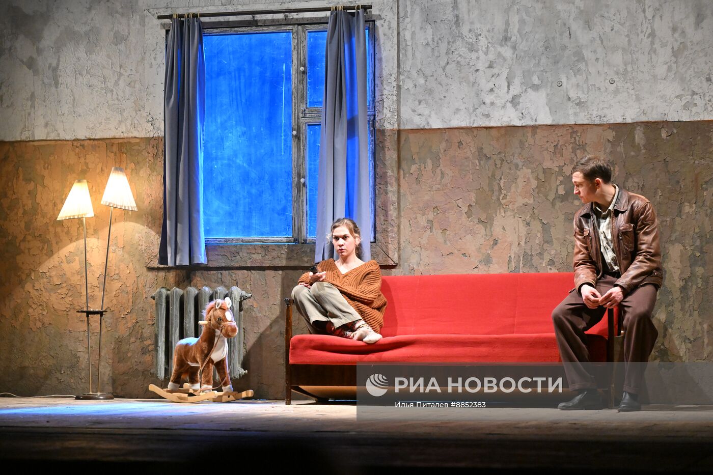 Спектакль "Рыжий. Я всех любил. Без дураков" в театре на Таганке