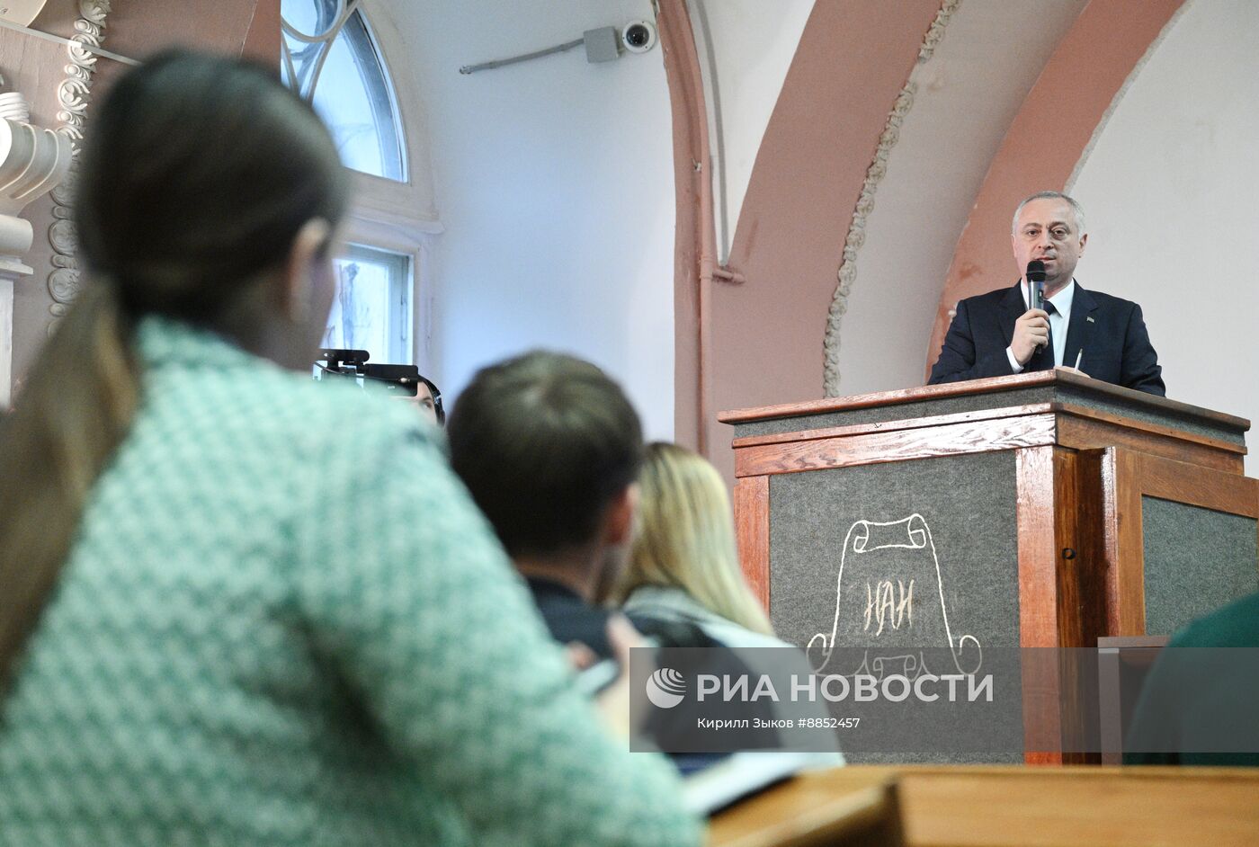 Рабочая поездка политического деятеля Абхазии Б. Гунбы в Москву