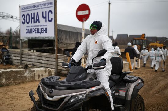 Ликвидация последствий разлива мазута на побережье Черного моря