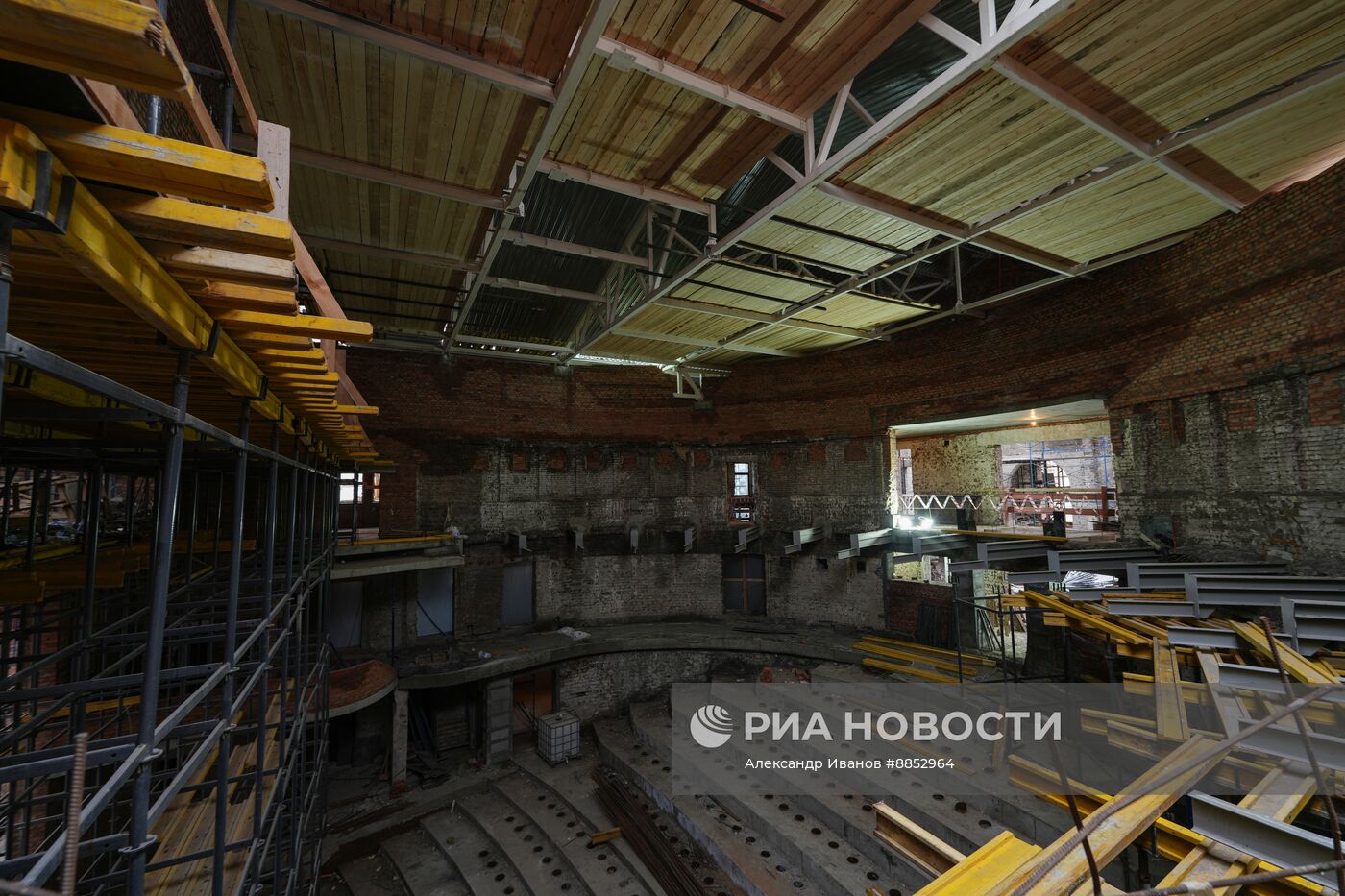 Восстановление драматического театра в Мариуполе