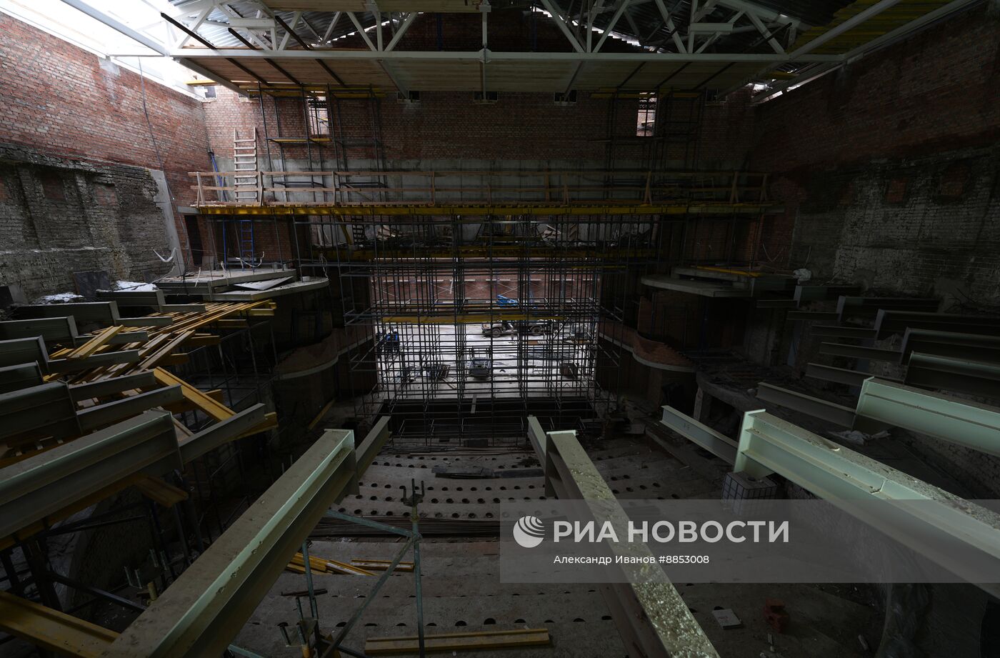 Восстановление драматического театра в Мариуполе