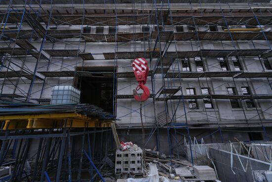 Восстановление драматического театра в Мариуполе