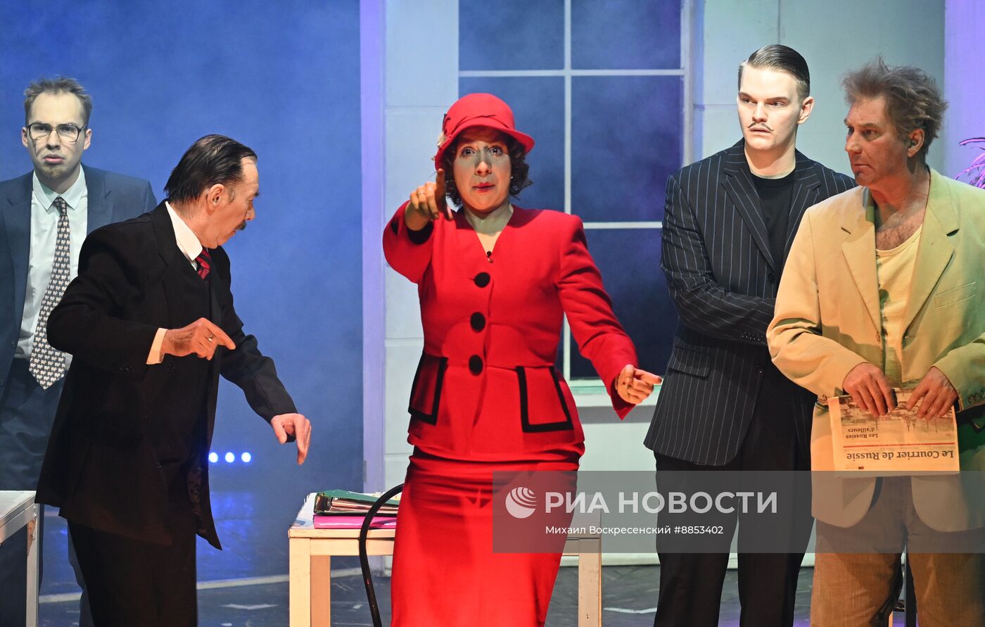Премьера спектакля "Носороги" в театре "У Никитских ворот"