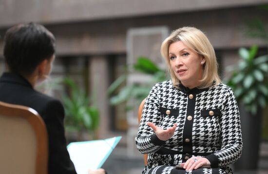 Интервью официального представителя МИД РФ М. Захаровой агентству РИА Новости