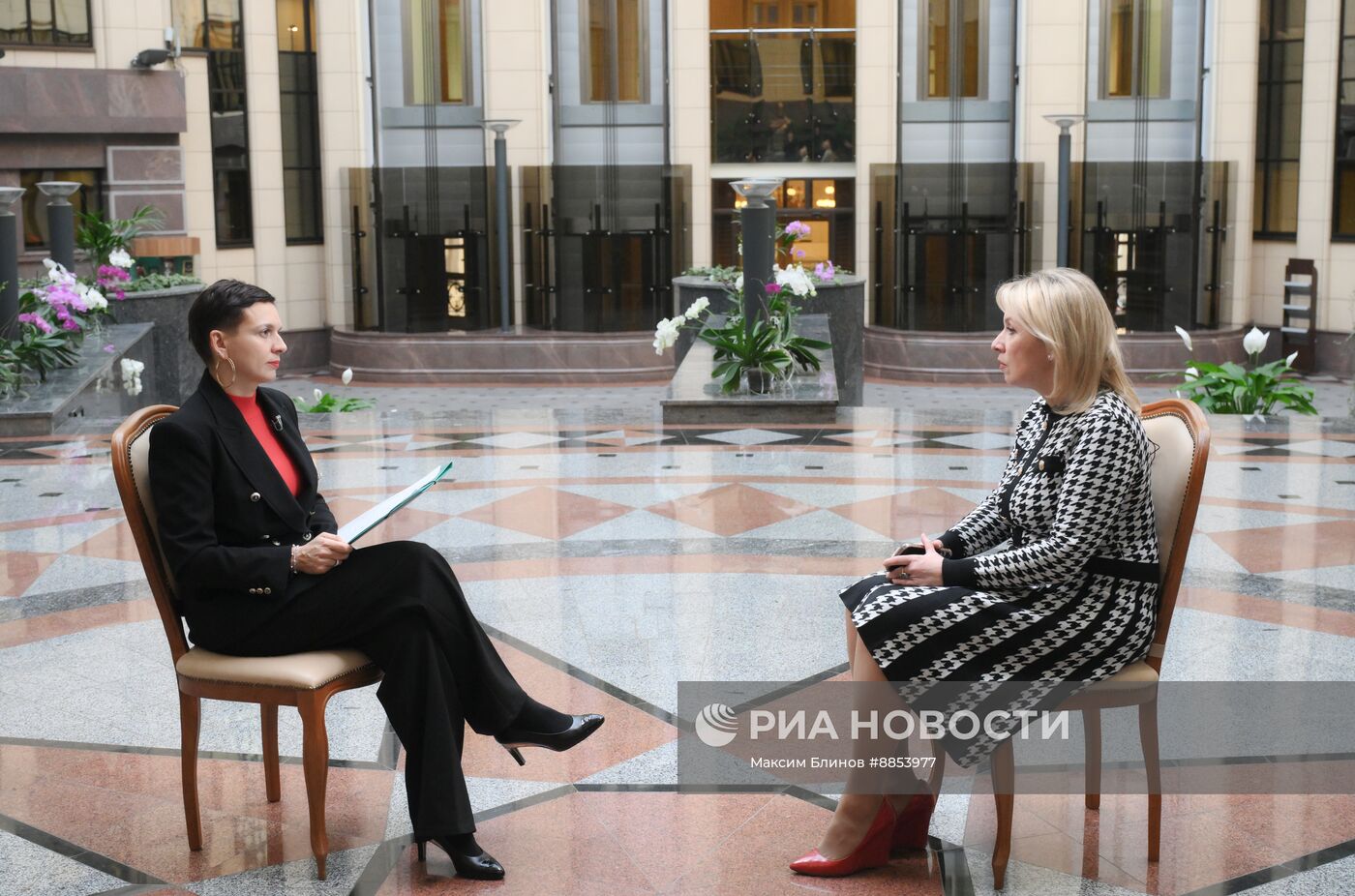 Интервью официального представителя МИД РФ М. Захаровой агентству РИА Новости