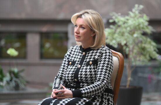 Интервью официального представителя МИД РФ М. Захаровой агентству РИА Новости