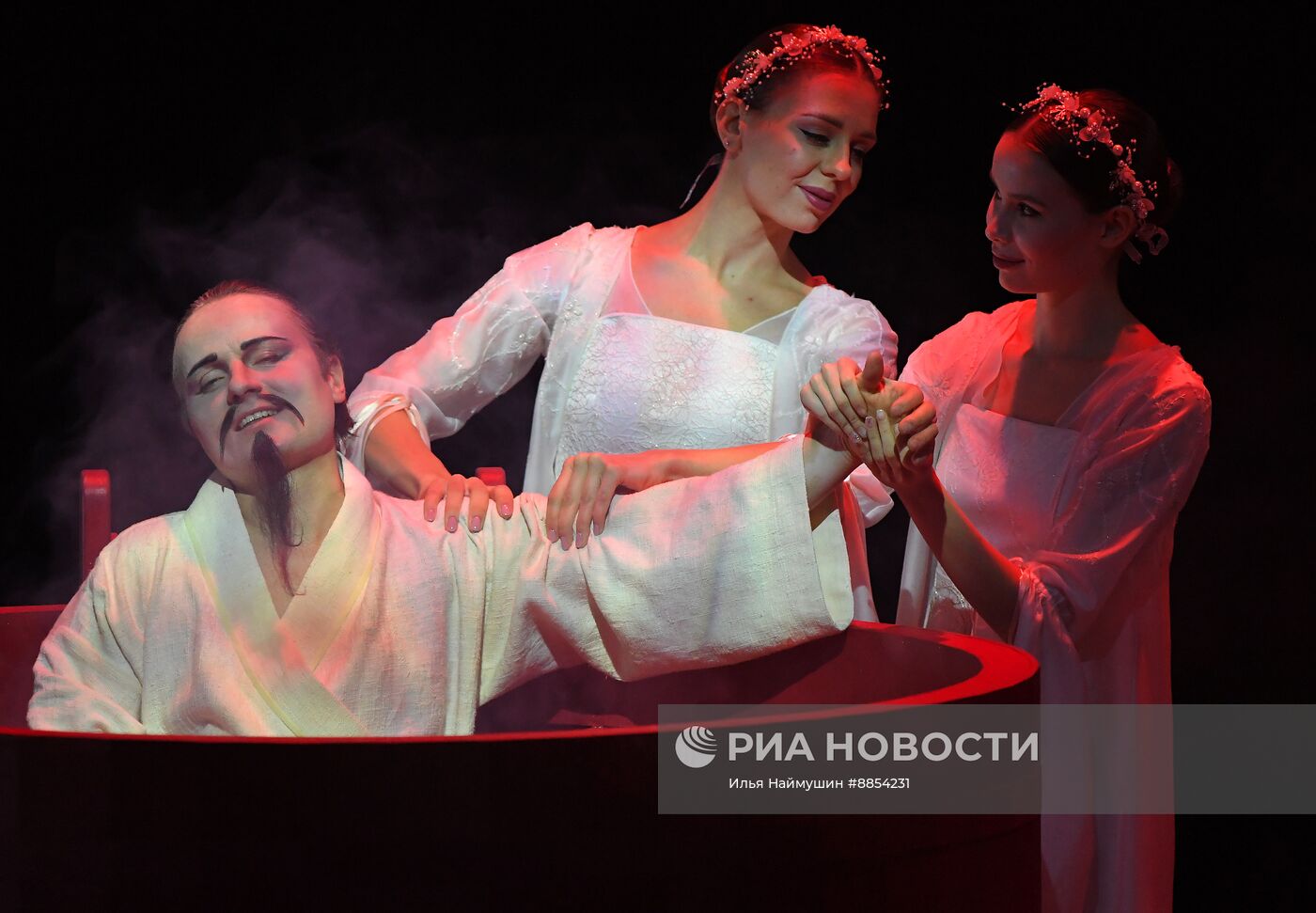 Опера "Турандот" в Красноярском театре оперы и балета им. Хворостовского