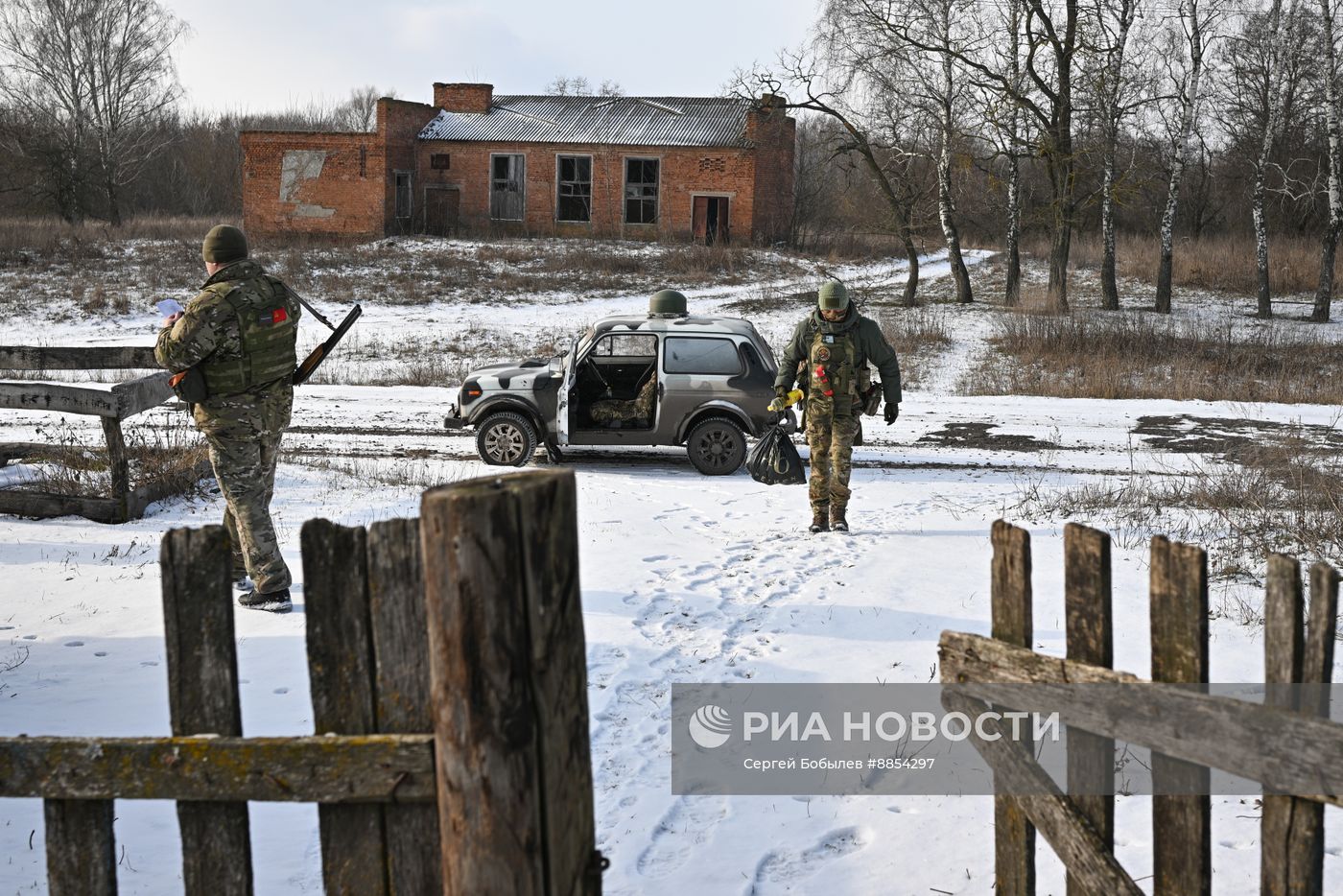Раздача гумпомощи в Курской области