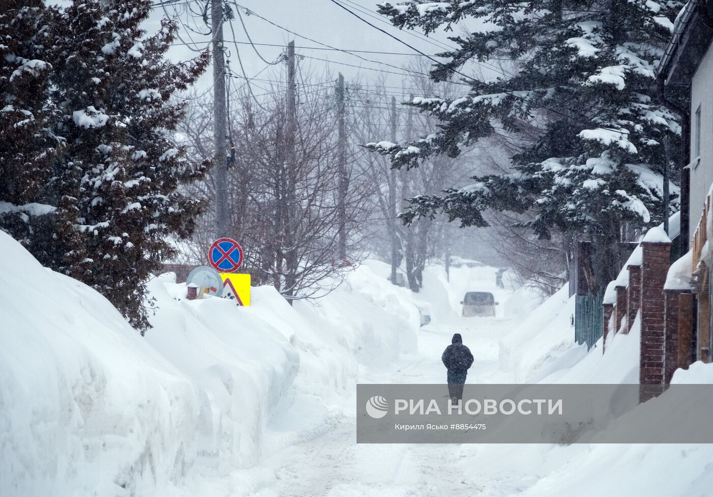 Последствия снегопада на Сахалине