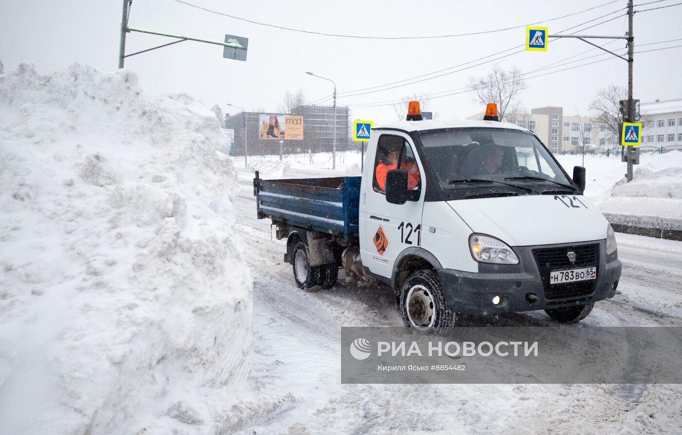 Последствия снегопада на Сахалине