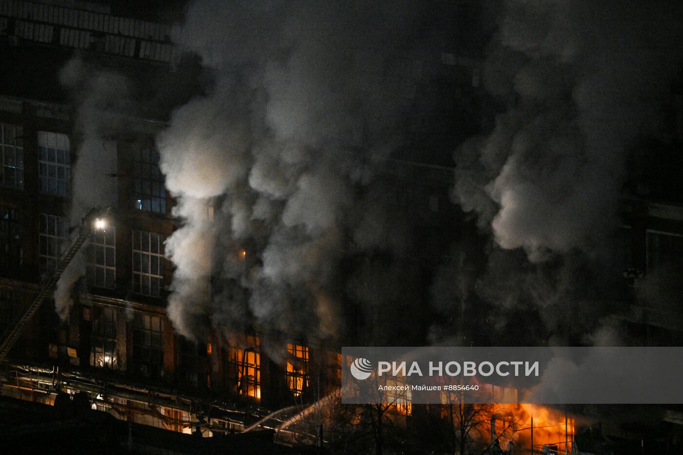 Пожар в здании Электрозавода