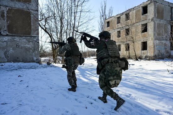 Боевая подготовка штурмовых подразделений ЦВО, участвовавших в освобождении населенного пункта Дзержинск в ДНР