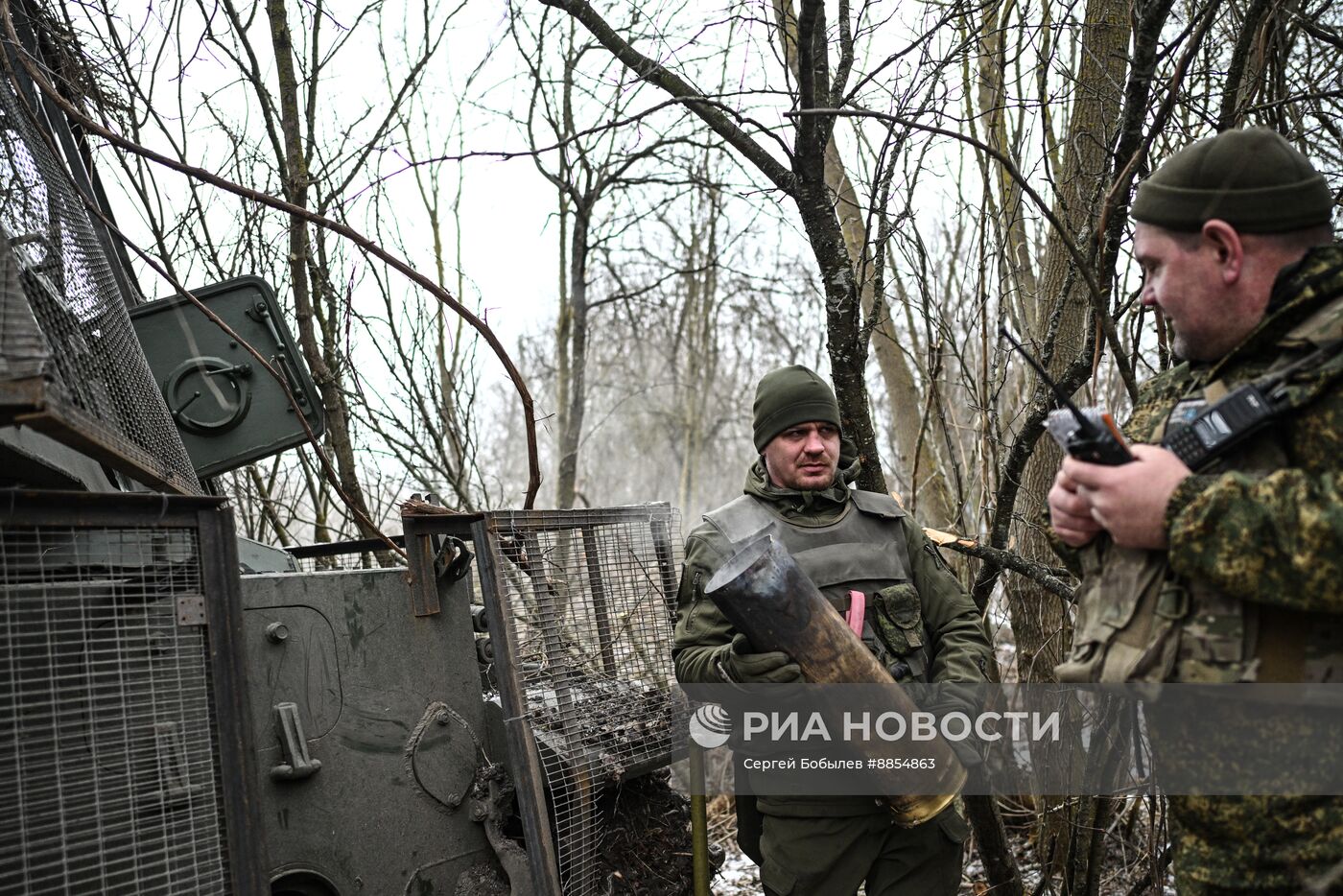 Работа артиллерийского расчета САУ 2С3 "Акация" группы "Пресса" спецназа "Ахмат" в Курской области