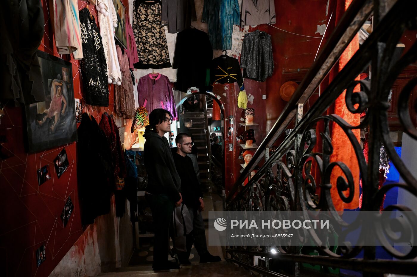 Выставка "Рок, кино и пламя: три века Анненкирхе" в Санкт-Петербурге