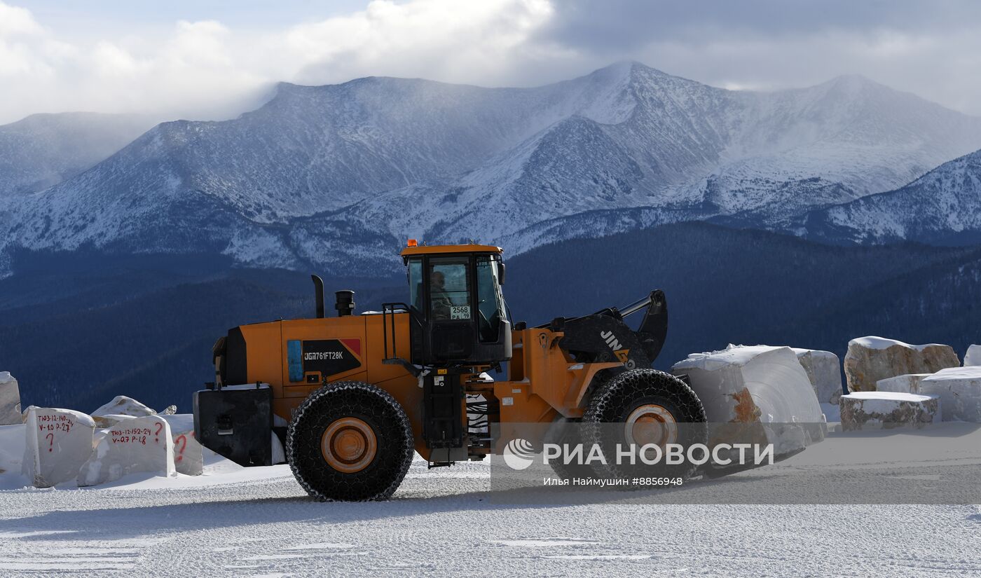 Добыча Саянского мрамора
