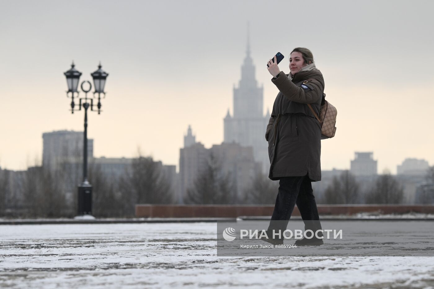 Снег в Москве