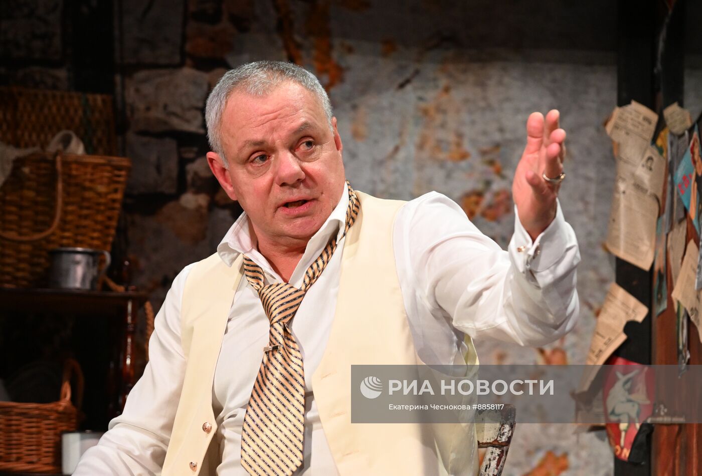 Спектакль "Цилиндр" в "Театре на Трубной"