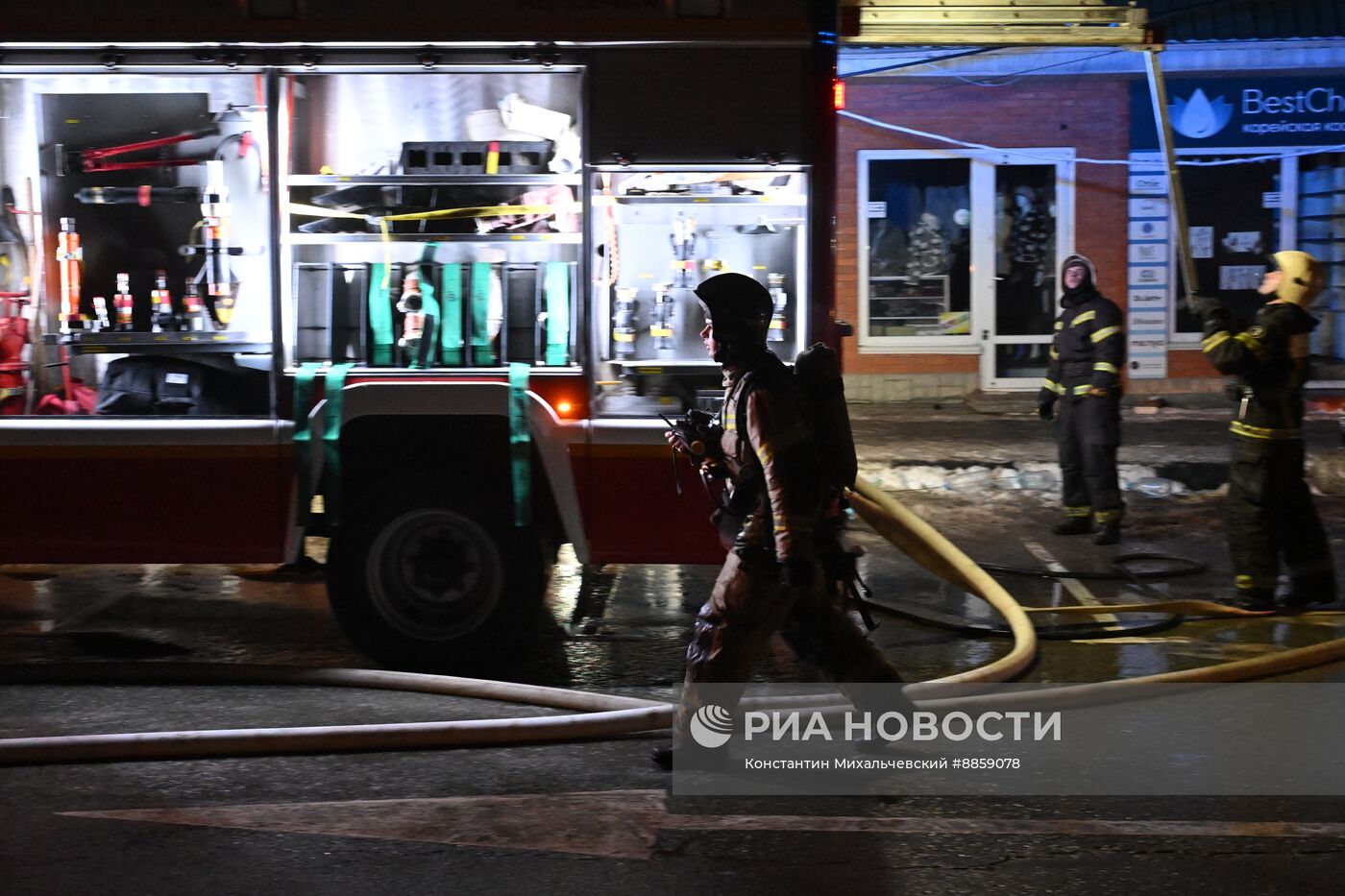 Пожар на Центральном рынке в Симферополе