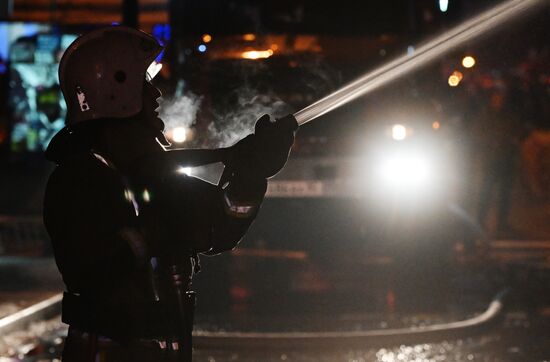 Пожар на Центральном рынке в Симферополе