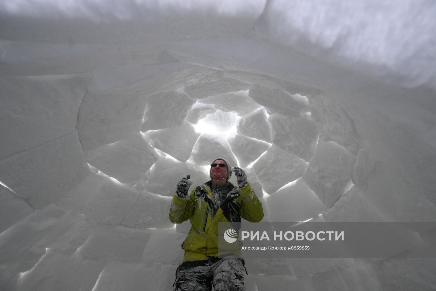 Фестиваль по строительству снежных хижин