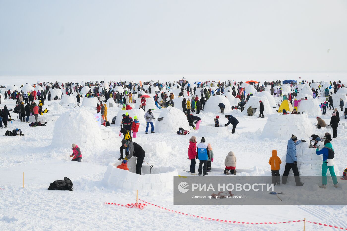 Фестиваль по строительству снежных хижин