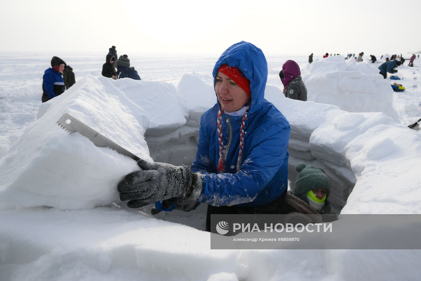 Фестиваль по строительству снежных хижин