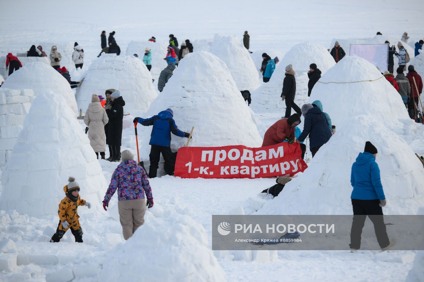 Фестиваль по строительству снежных хижин