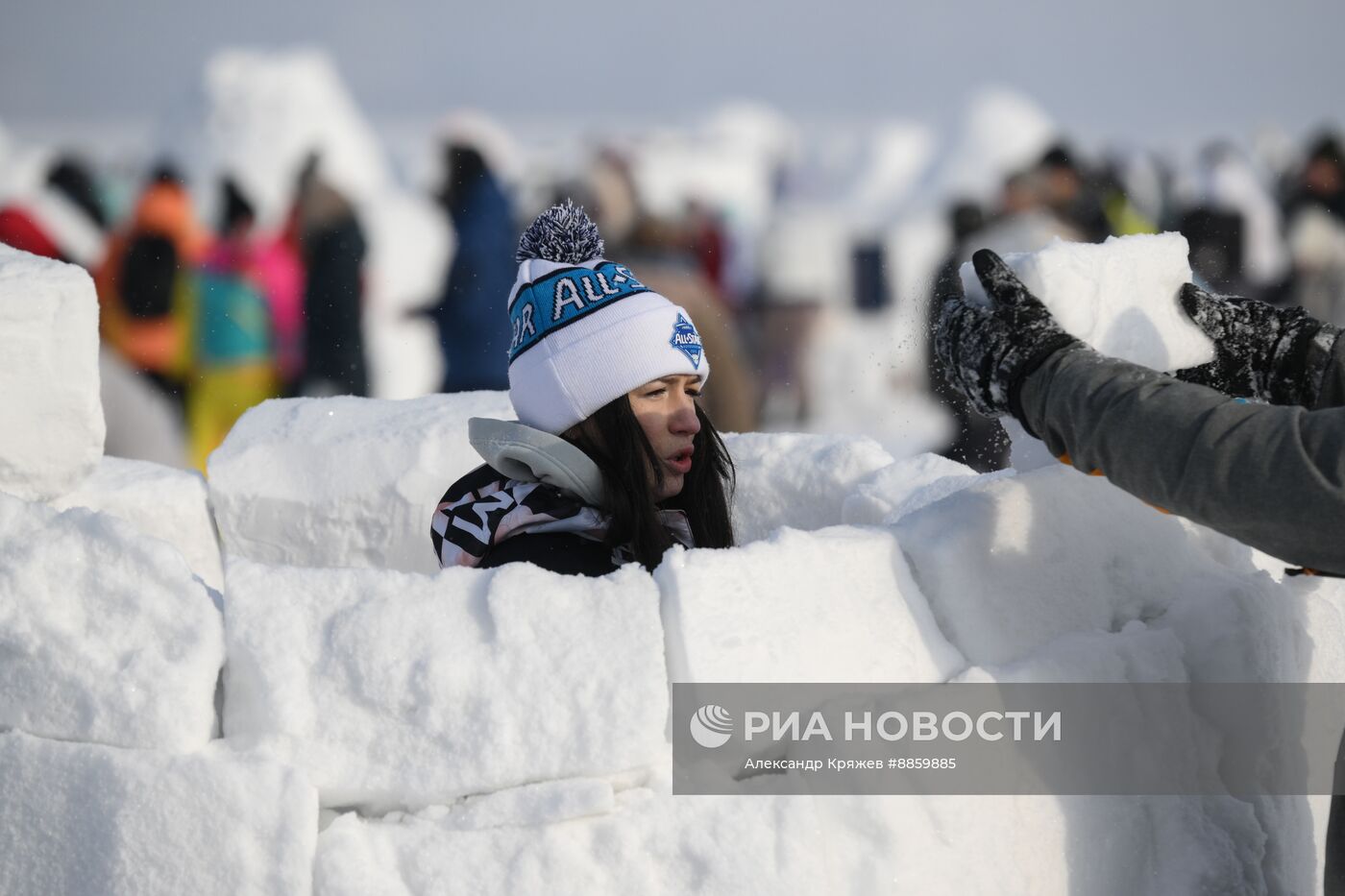 Фестиваль по строительству снежных хижин