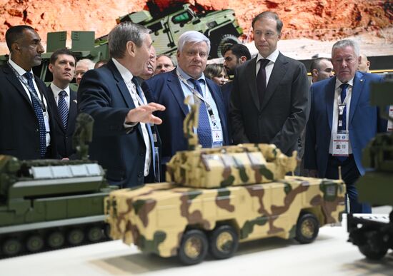 Выставка IDEX 2025 в ОАЭ