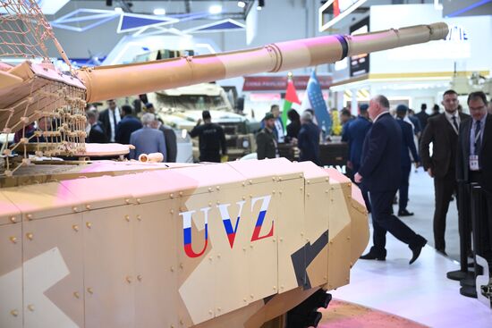 Выставка IDEX 2025 в ОАЭ