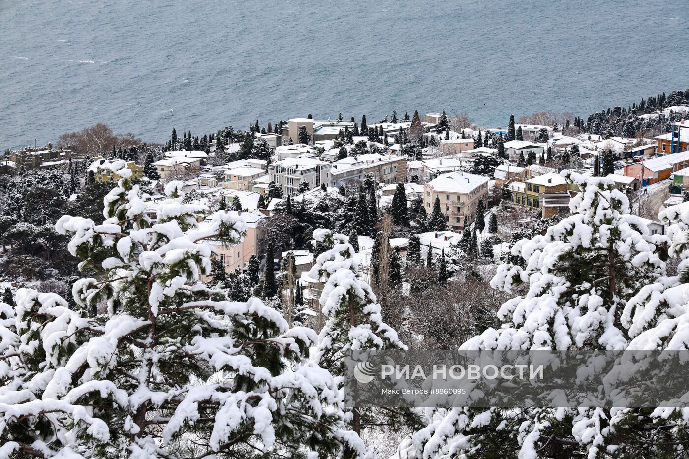 Снег в Крыму