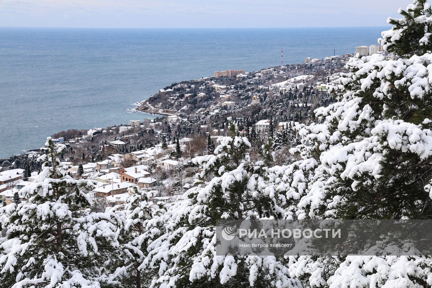 Снег в Крыму