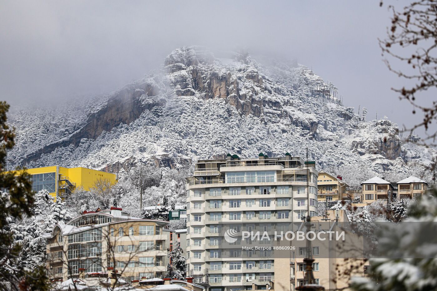 Снег в Крыму